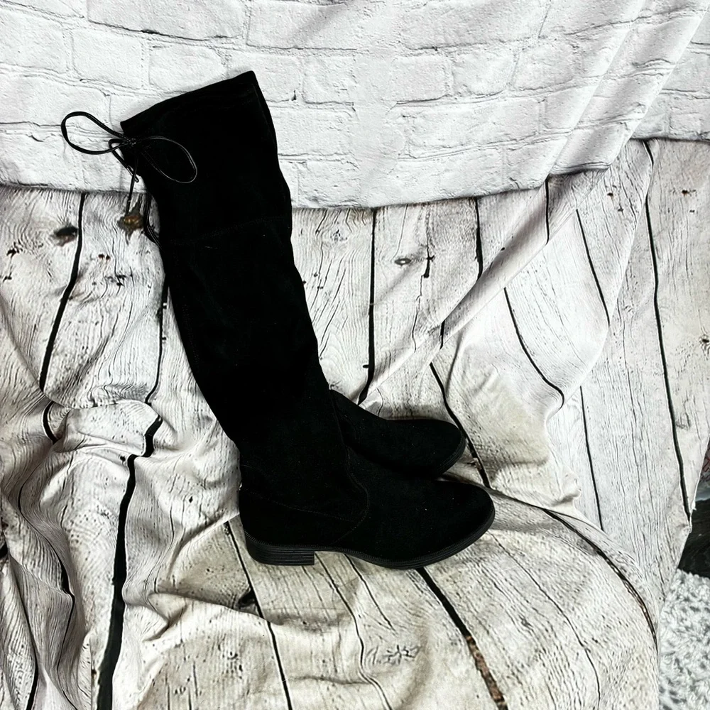Circus by Sam Edelman Black OTK Faux Suede Pull On Zip Black Round Toe Boots Sz8